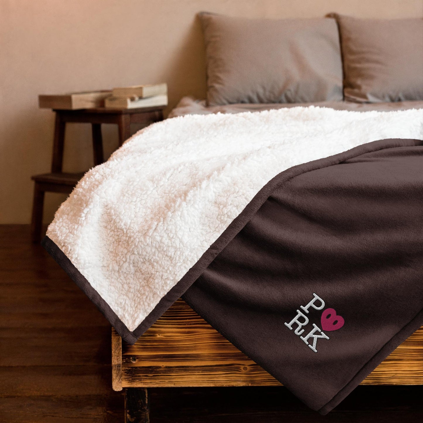 DP-D000#S-000 P<3RK Embroidered Premium Sherpa Blanket